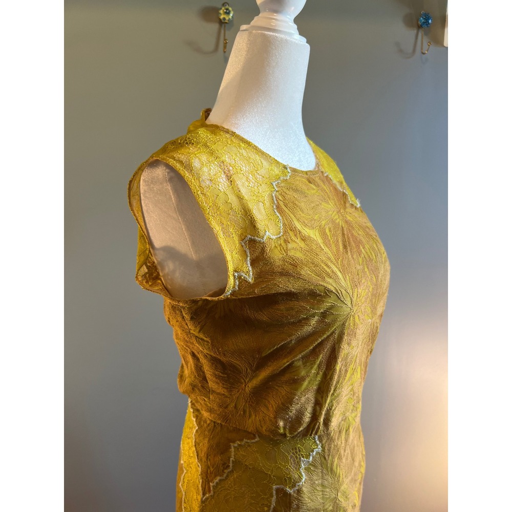 BCBGMAXAZRIA Mustard Yellow Lace‎ Floral Embroidered Sheath Dress Size 6 - Picture 4 of 11